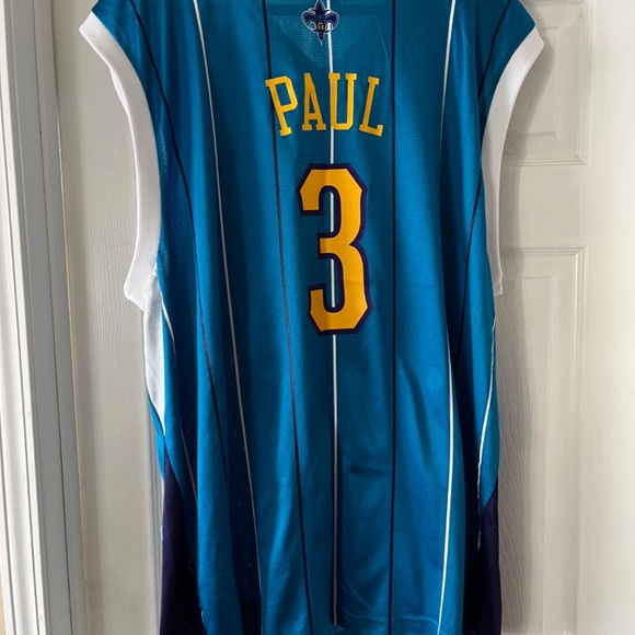 Chris Paul (CP3) Hornets Basketball Jersey - Picture 2 of 4